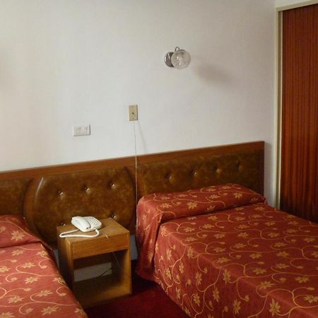 Hotel Turista Buenos Aires Pokój zdjęcie